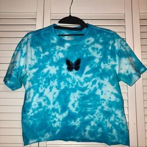 Blue tie dye crop top with butterfly patch 🦋